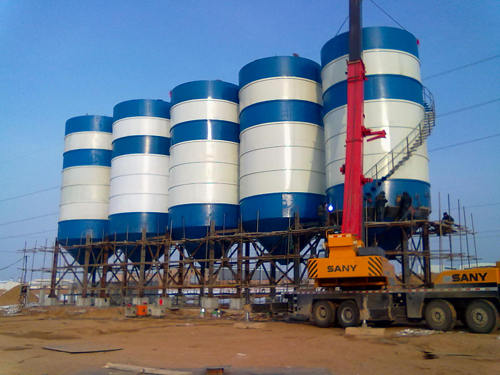 水泥油罐